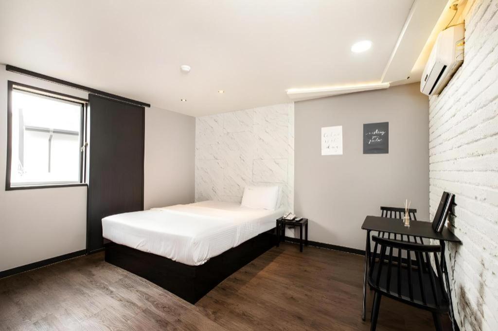 M7 Business Hotel Chilgok Dış mekan fotoğraf