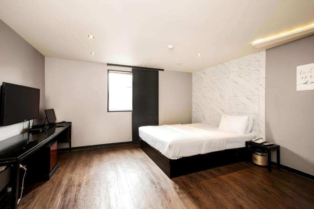 M7 Business Hotel Chilgok Dış mekan fotoğraf