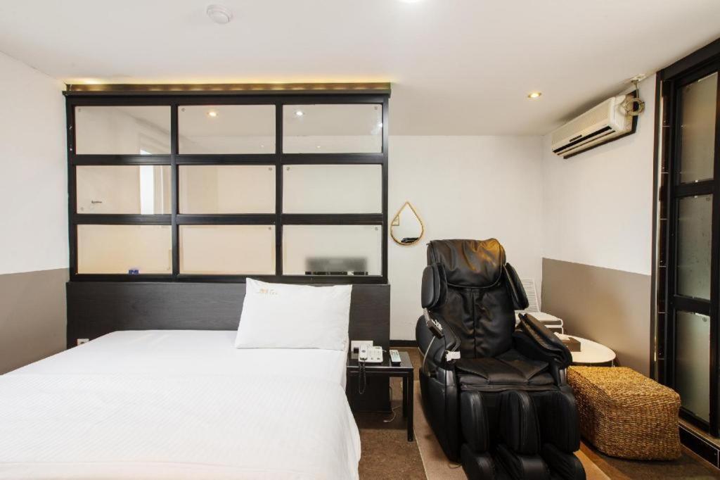 M7 Business Hotel Chilgok Dış mekan fotoğraf