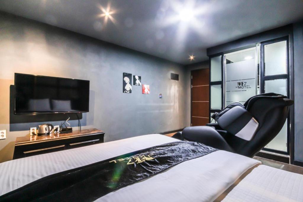 M7 Business Hotel Chilgok Dış mekan fotoğraf