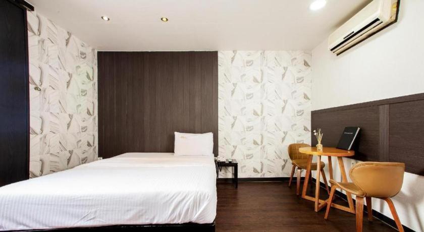 M7 Business Hotel Chilgok Dış mekan fotoğraf