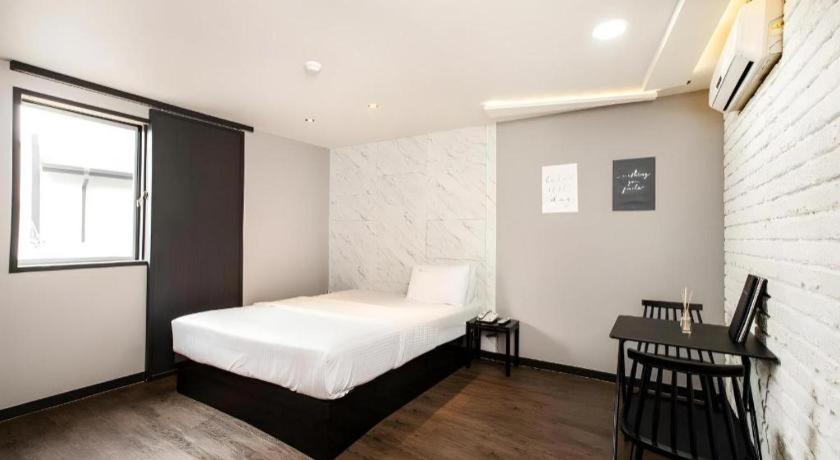 M7 Business Hotel Chilgok Dış mekan fotoğraf